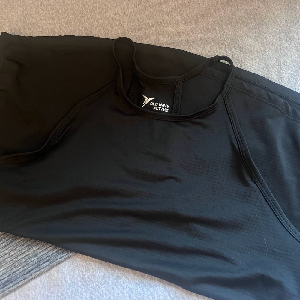 Old Navy Active Racerback Tank Top Bundle Size Small - Picture 7 of 7